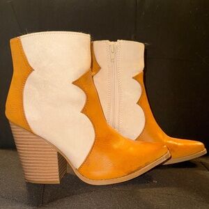 Qupid Stylish Tan and Cream Ankle Boots